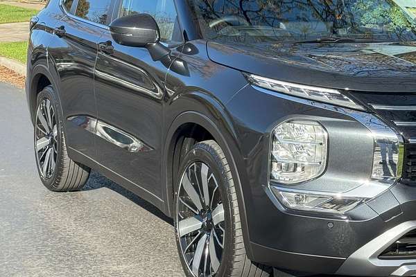 2025 Mitsubishi Outlander Aspire ZM