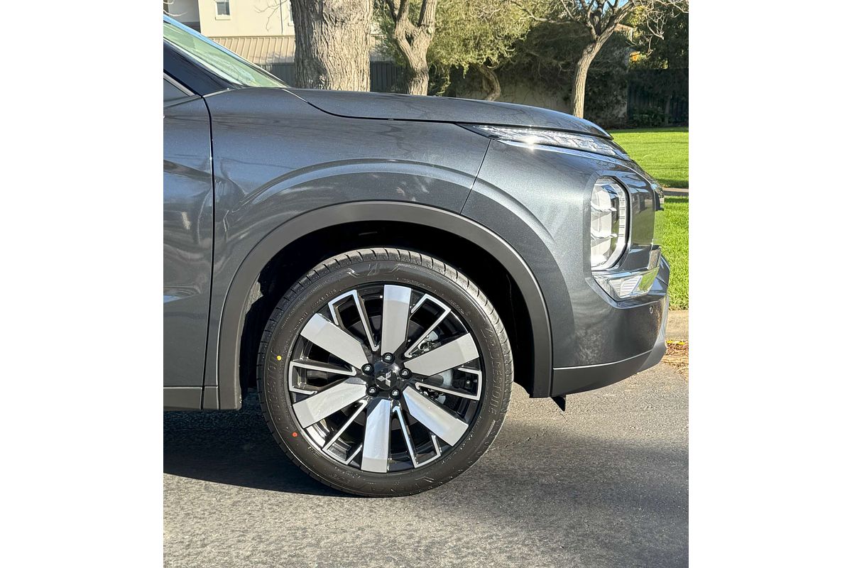 2025 Mitsubishi Outlander Aspire ZM