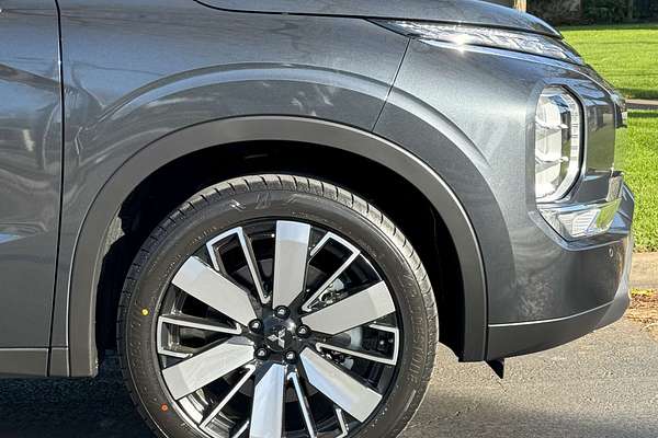 2025 Mitsubishi Outlander Aspire ZM