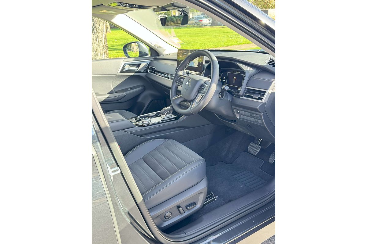 2025 Mitsubishi Outlander Aspire ZM