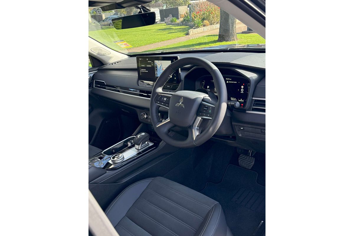 2025 Mitsubishi Outlander Aspire ZM