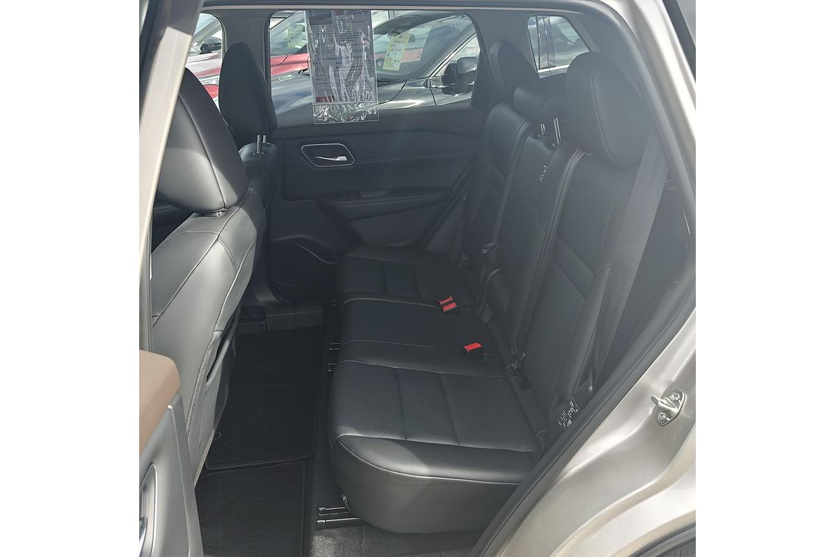 2024 Nissan X-TRAIL ST-L T33