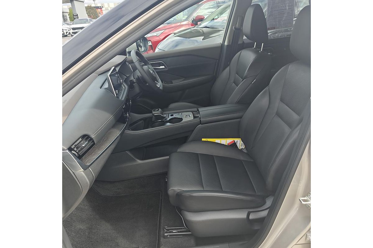 2024 Nissan X-TRAIL ST-L T33