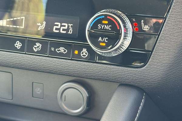 2025 Mitsubishi Outlander Aspire ZM