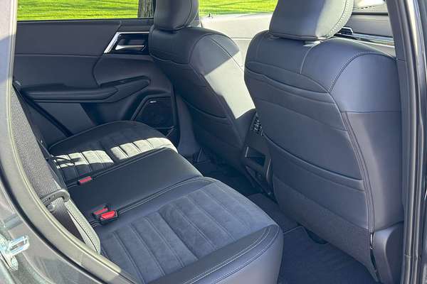 2025 Mitsubishi Outlander Aspire ZM
