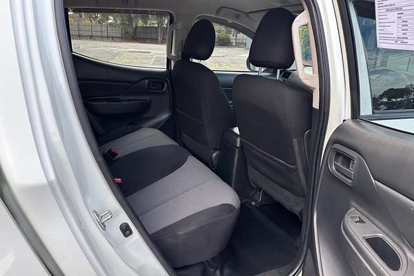 2019 Mitsubishi Triton GLX MR 4X4