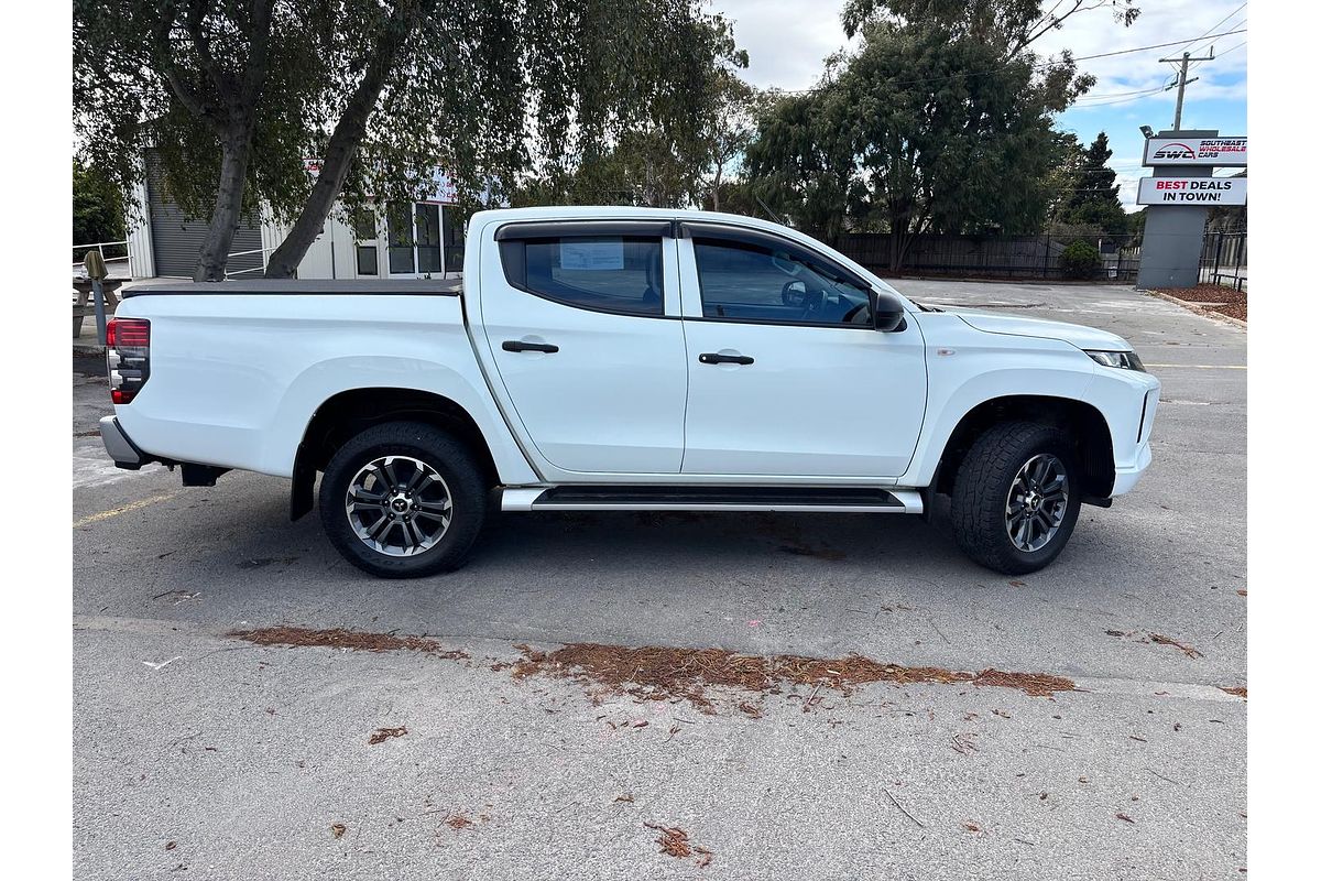 2019 Mitsubishi Triton GLX MR 4X4