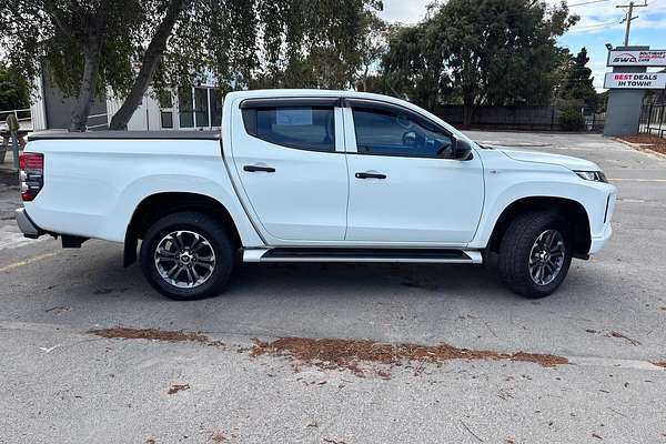 2019 Mitsubishi Triton GLX MR 4X4