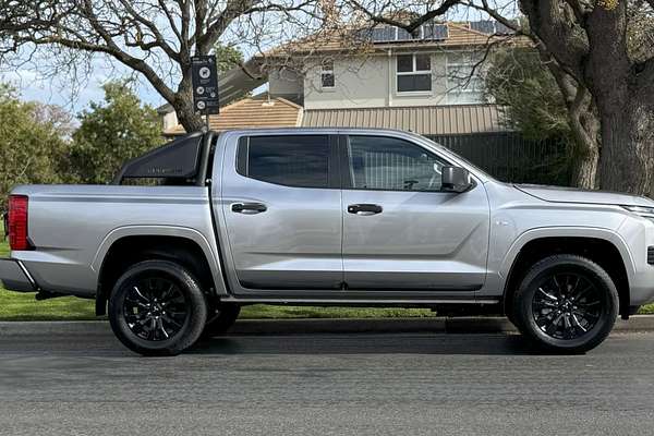 2025 Mitsubishi Triton GLX-R MV 4X4