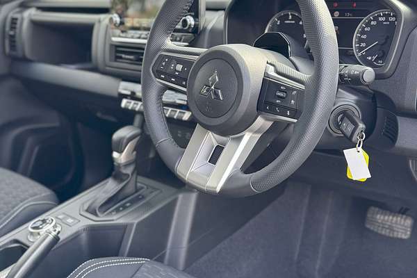 2025 Mitsubishi Triton GLX-R MV 4X4
