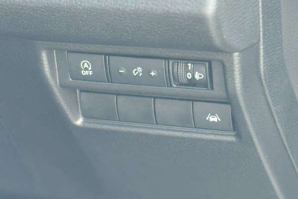 2025 Mitsubishi Triton GLX-R MV 4X4