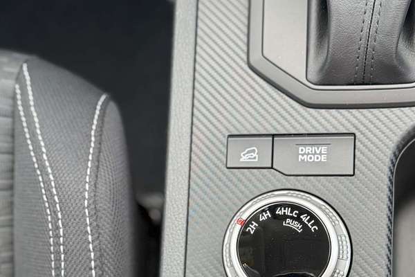 2025 Mitsubishi Triton GLX-R MV 4X4