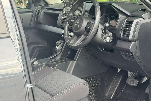 2025 Mitsubishi Triton GLX+ MV 4X4
