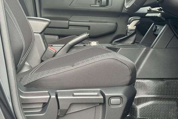 2025 Mitsubishi Triton GLX+ MV 4X4