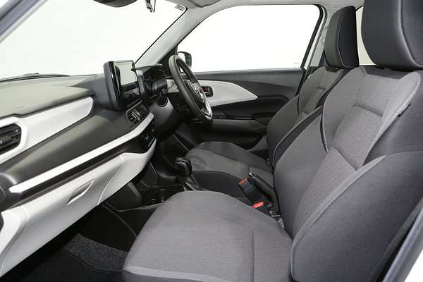 2025 Suzuki Swift Hybrid Plus UZ