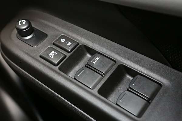 2025 Suzuki Swift Hybrid Plus UZ