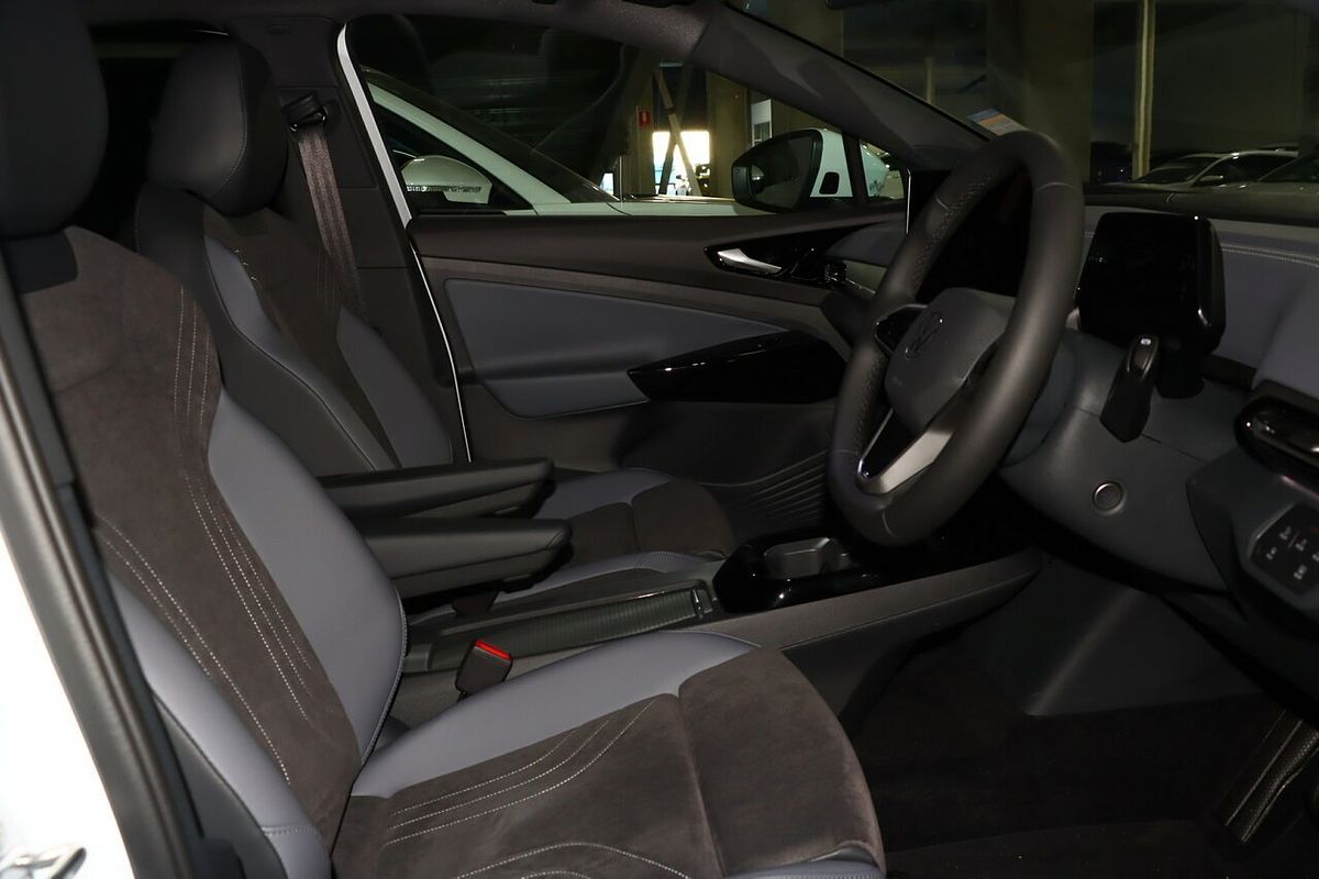 2025 Volkswagen ID.5 Pro E2