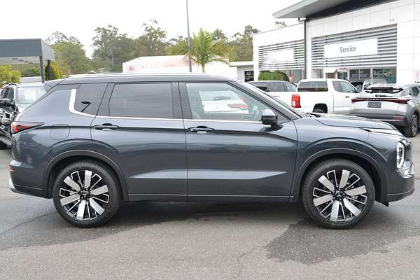2025 Mitsubishi Outlander Exceed Tourer ZM