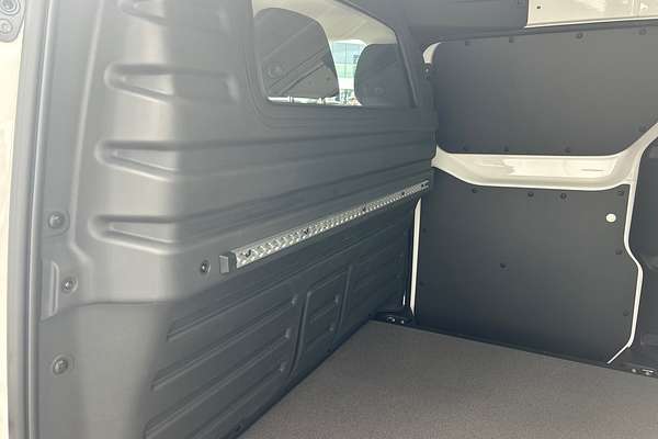 2025 Volkswagen ID. Buzz Cargo BEV550 EBN SWB