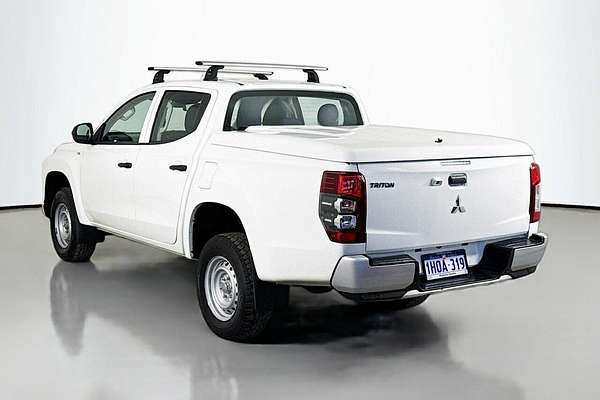 2022 Mitsubishi Triton GLX MR 4X4