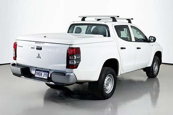 2022 Mitsubishi Triton GLX MR 4X4