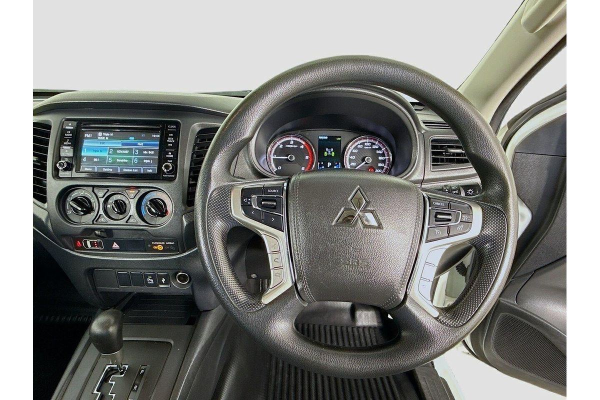 2022 Mitsubishi Triton GLX MR 4X4