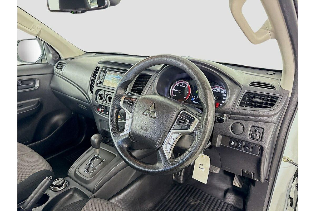 2022 Mitsubishi Triton GLX MR 4X4