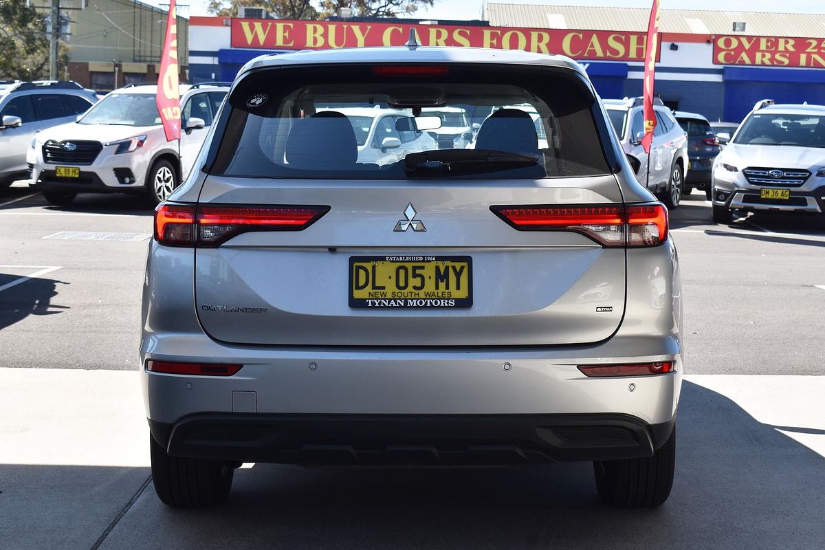 2024 Mitsubishi Outlander ES ZM