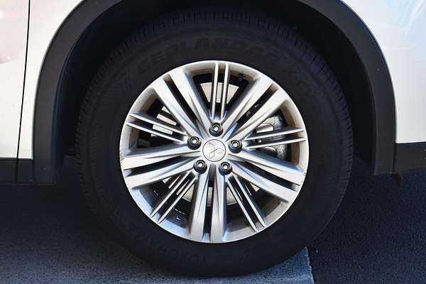 2024 Mitsubishi Outlander ES ZM