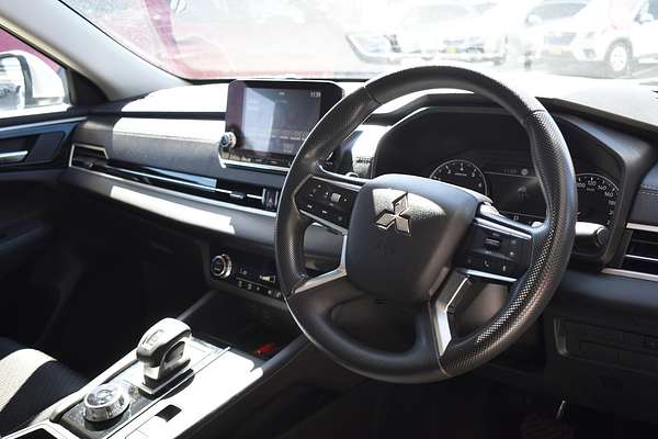 2024 Mitsubishi Outlander ES ZM