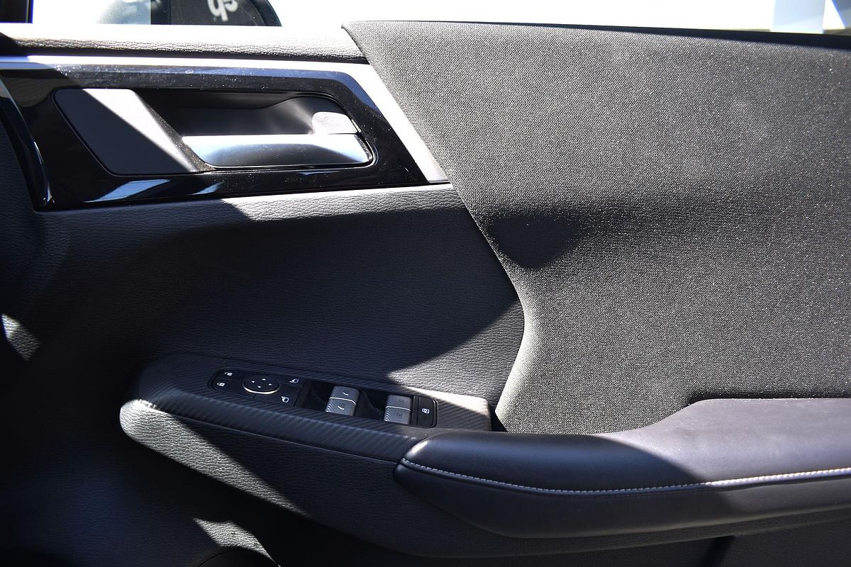 2024 Mitsubishi Outlander ES ZM