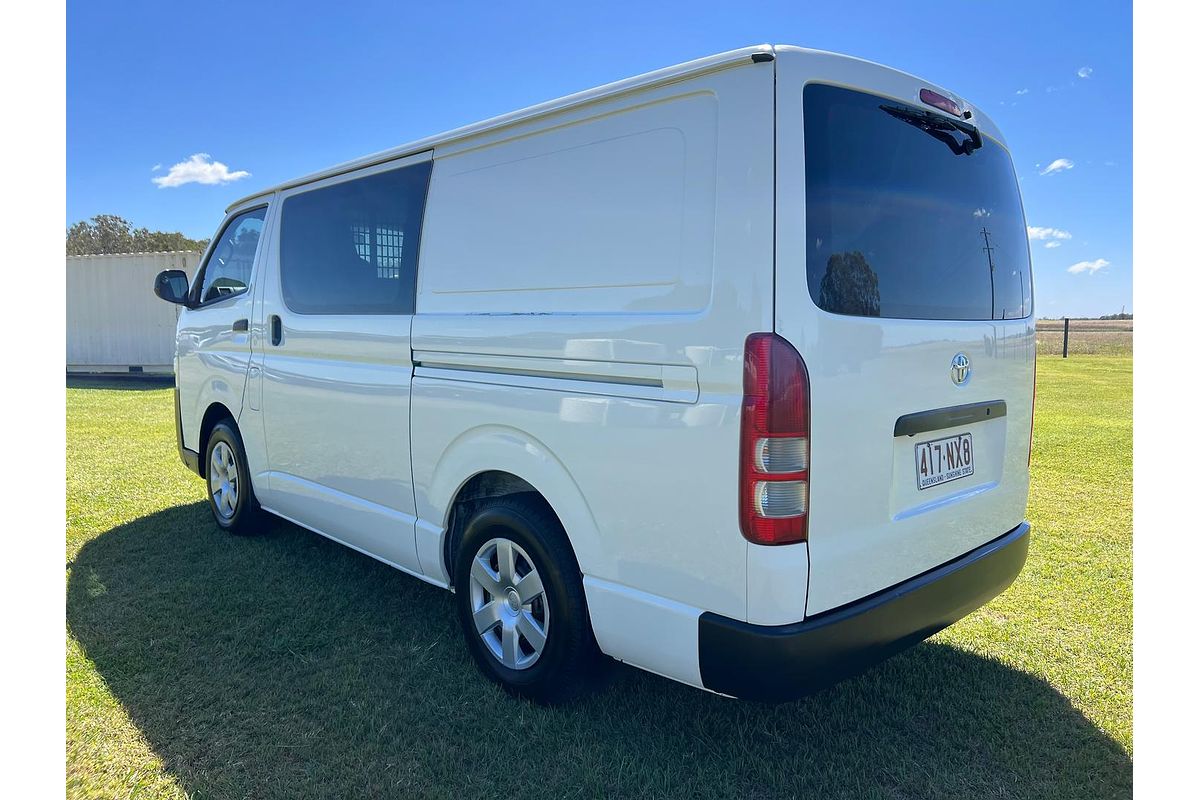 2017 Toyota Hiace KDH201R LWB