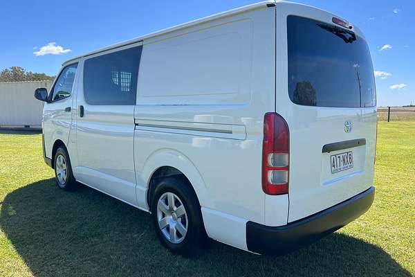 2017 Toyota Hiace KDH201R LWB