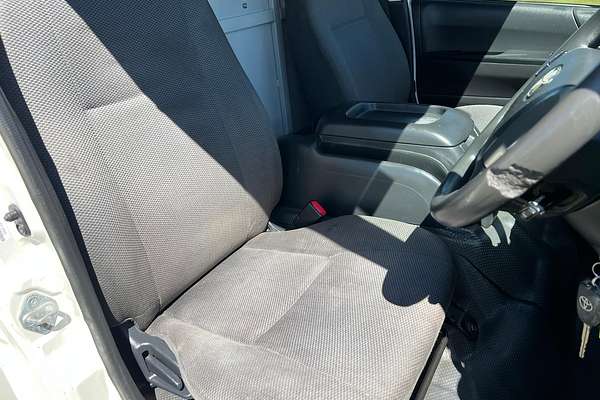 2017 Toyota Hiace KDH201R LWB