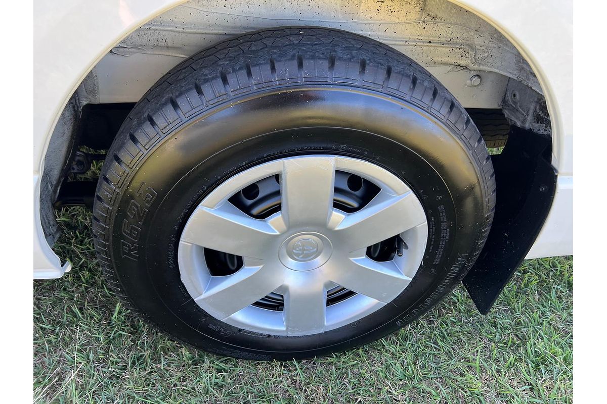 2017 Toyota Hiace KDH201R LWB