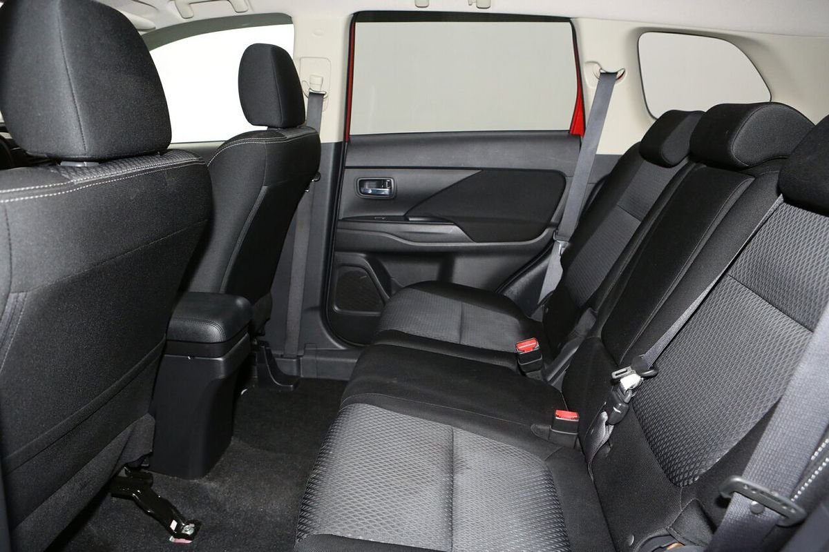 2018 Mitsubishi Outlander LS ZL