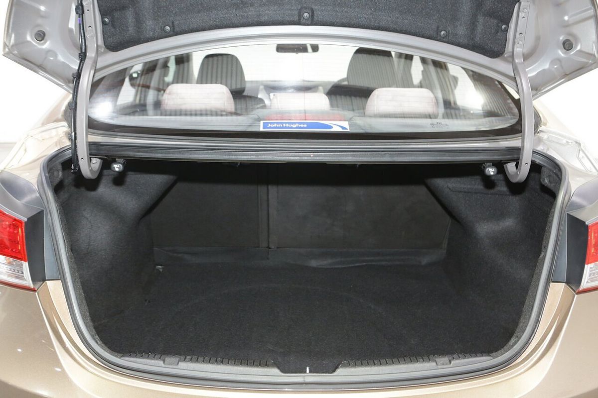 2013 Hyundai Elantra Active MD2