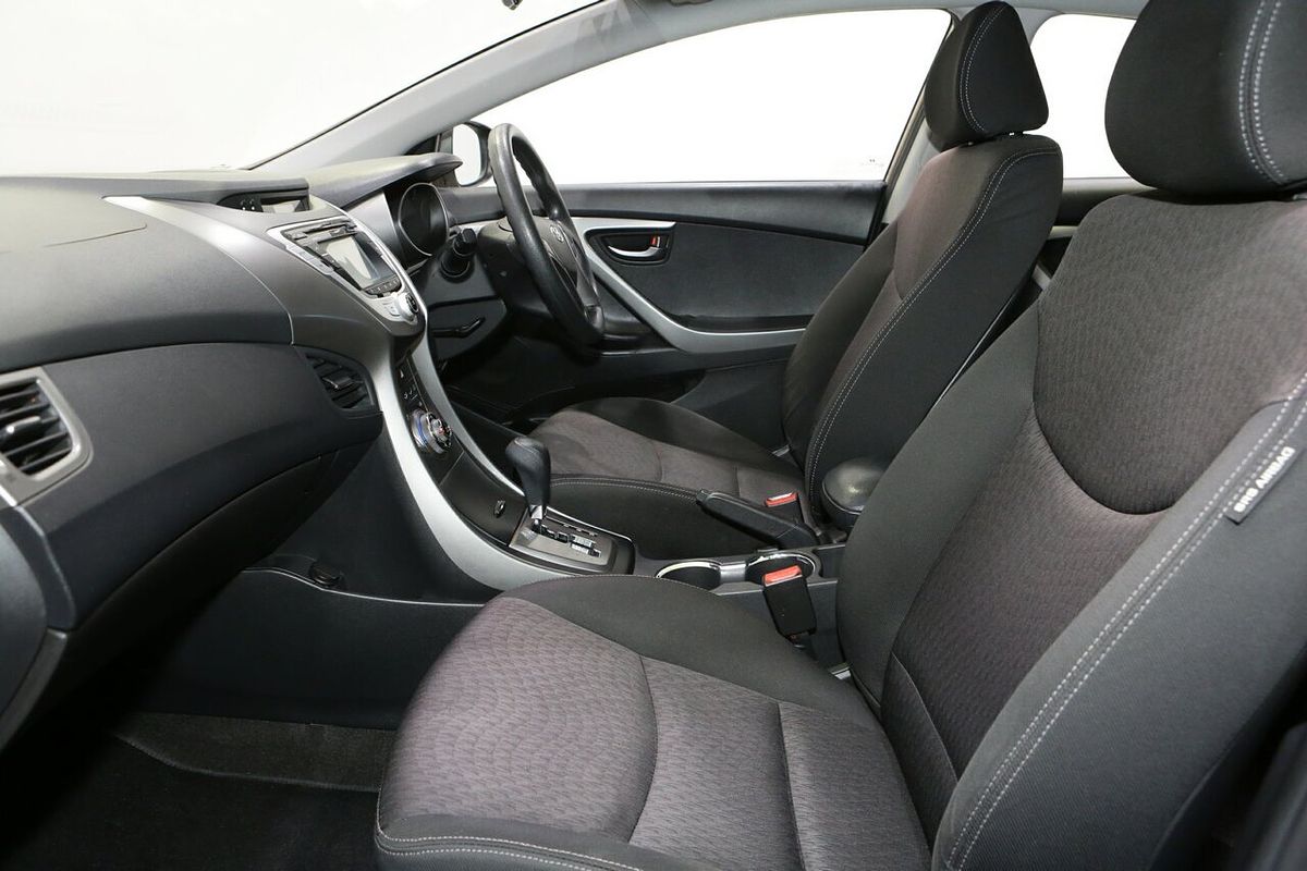 2013 Hyundai Elantra Active MD2