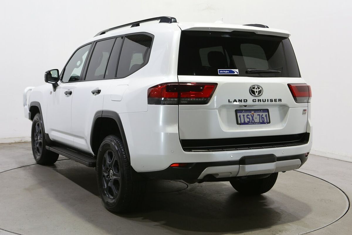 2022 Toyota Landcruiser GR Sport FJA300R