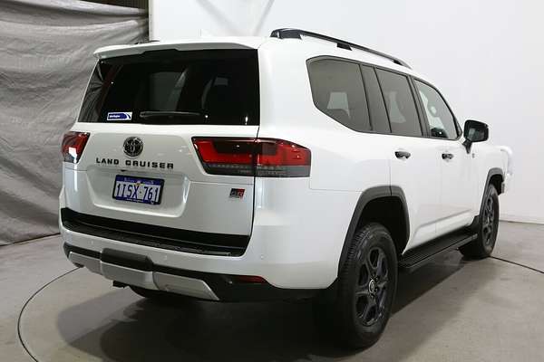 2022 Toyota Landcruiser GR Sport FJA300R