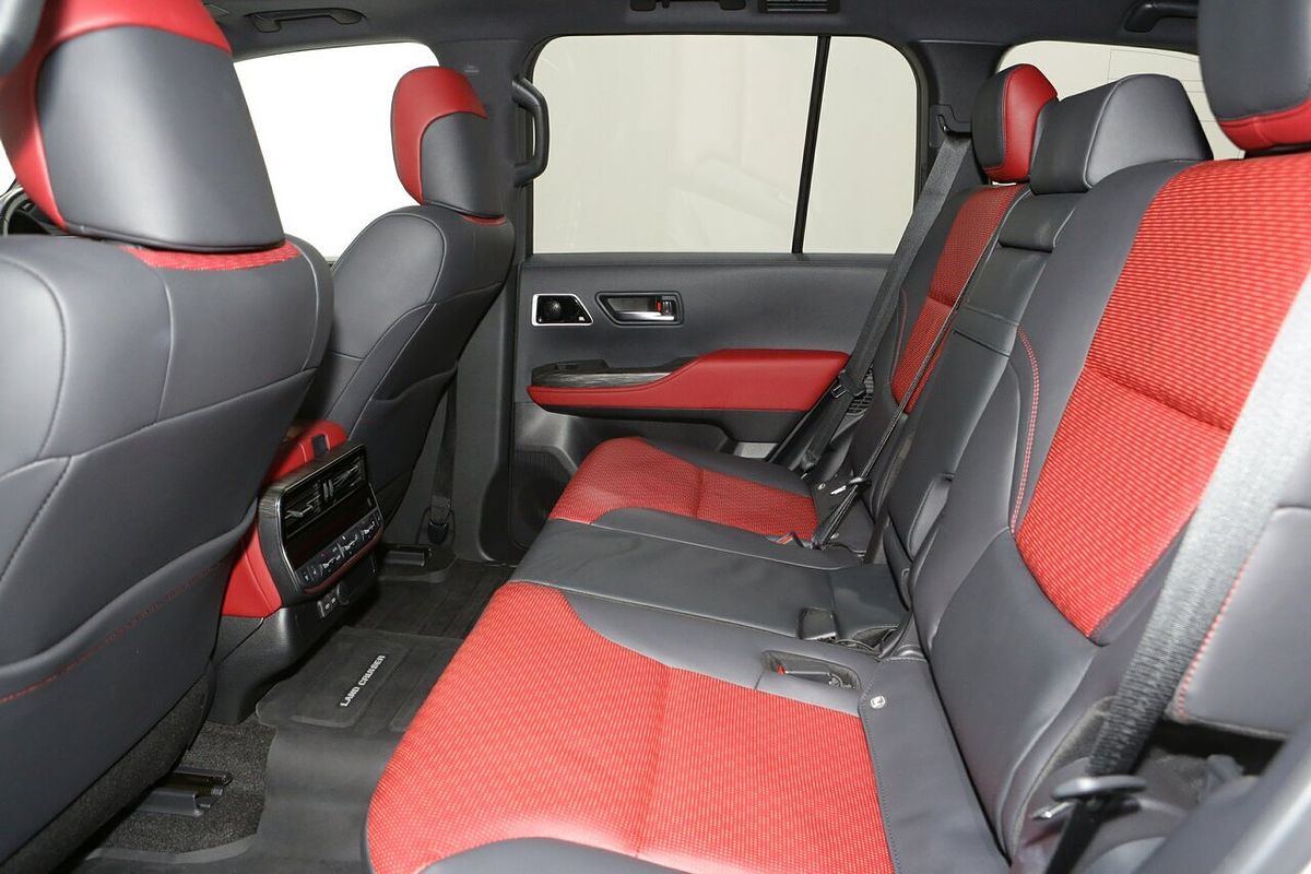 2022 Toyota Landcruiser GR Sport FJA300R