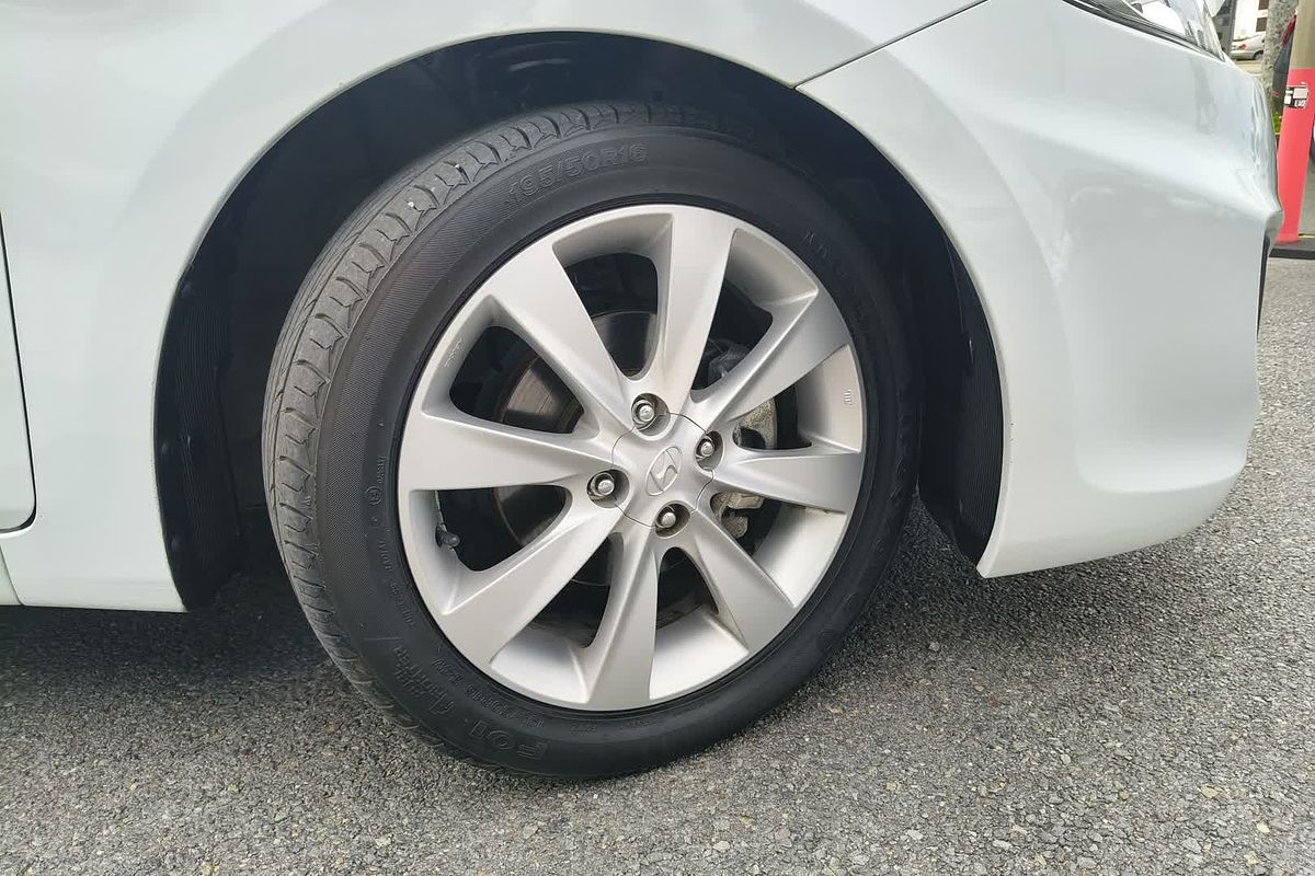 2018 Hyundai Accent Sport RB6