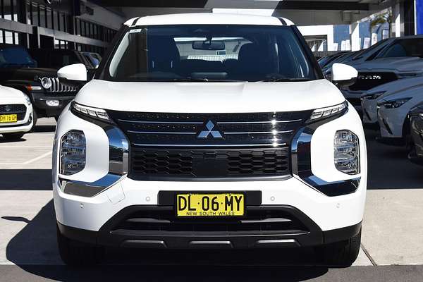 2024 Mitsubishi Outlander ES ZM