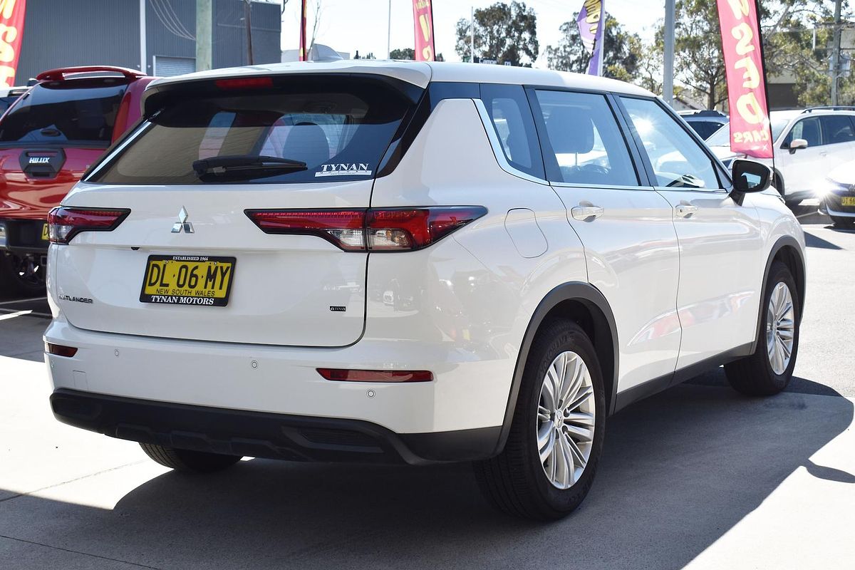 2024 Mitsubishi Outlander ES ZM