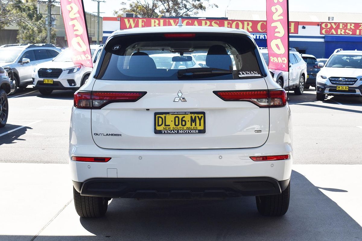 2024 Mitsubishi Outlander ES ZM