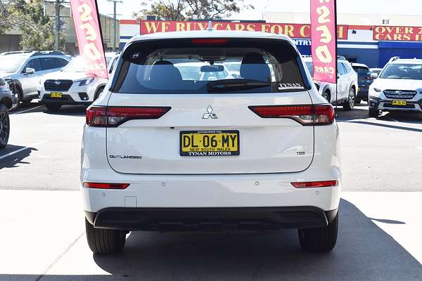 2024 Mitsubishi Outlander ES ZM