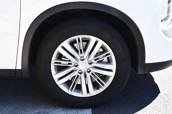 2024 Mitsubishi Outlander ES ZM