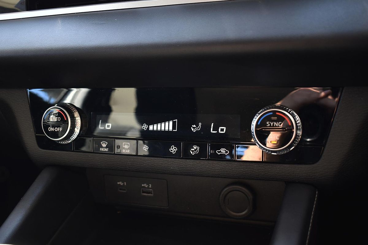 2024 Mitsubishi Outlander ES ZM