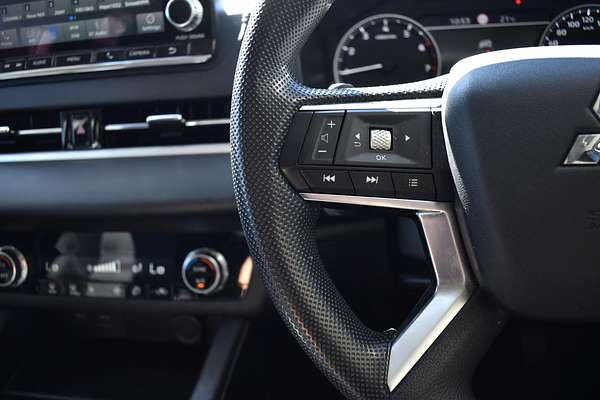 2024 Mitsubishi Outlander ES ZM