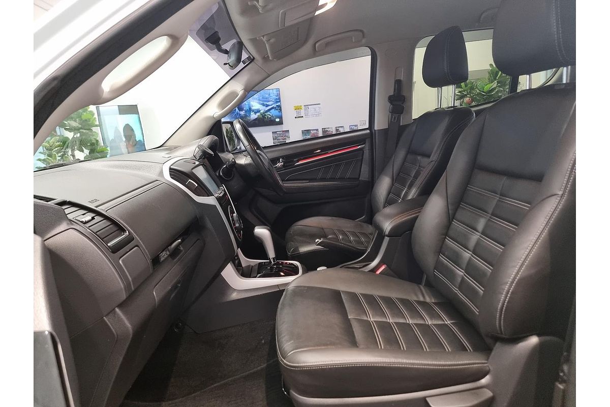 2020 Isuzu MU-X LS-T